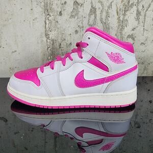 Air Jordan 1 Mid GS Fire Pink 6Y Fits Women 7.5 Basketball Shoes